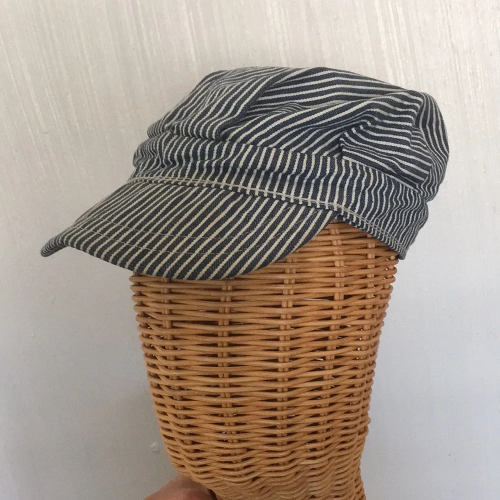 Vintage Dorfman Pacific Co Cotton Striped Blue and White Cotton Cap train XS